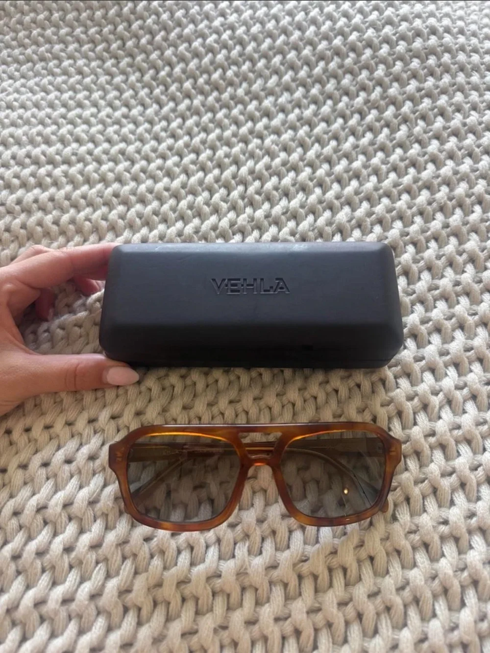 VEHLA Dixie Tort/Graphite sunglasses